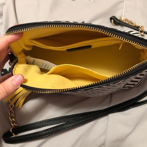 Call It Spring crossbody purse - Picture 2 of 4